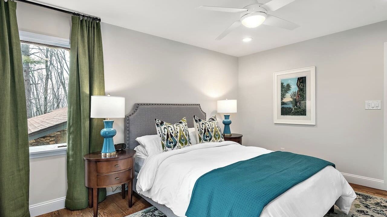 Photo of Bedroom in Weaverville