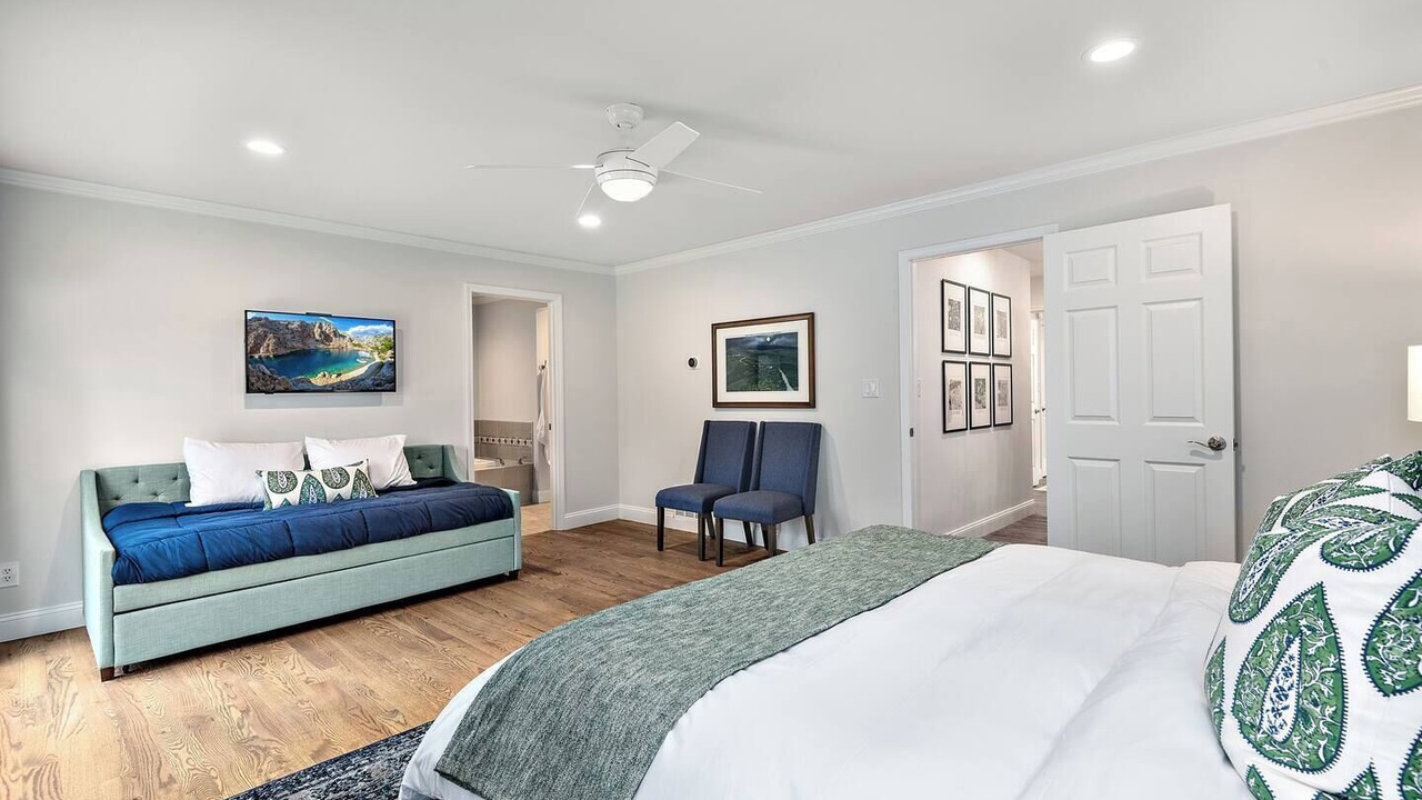 Photo of Bedroom in Weaverville