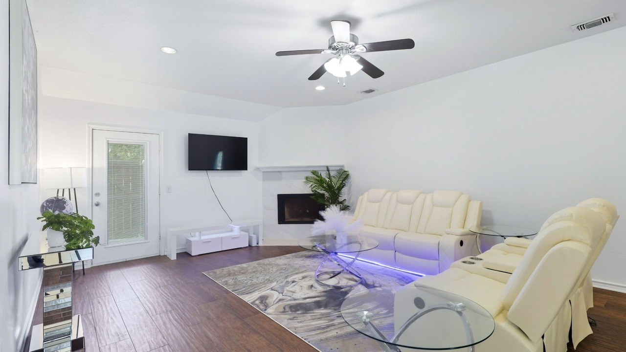 Photo of Livingroom in Prosper