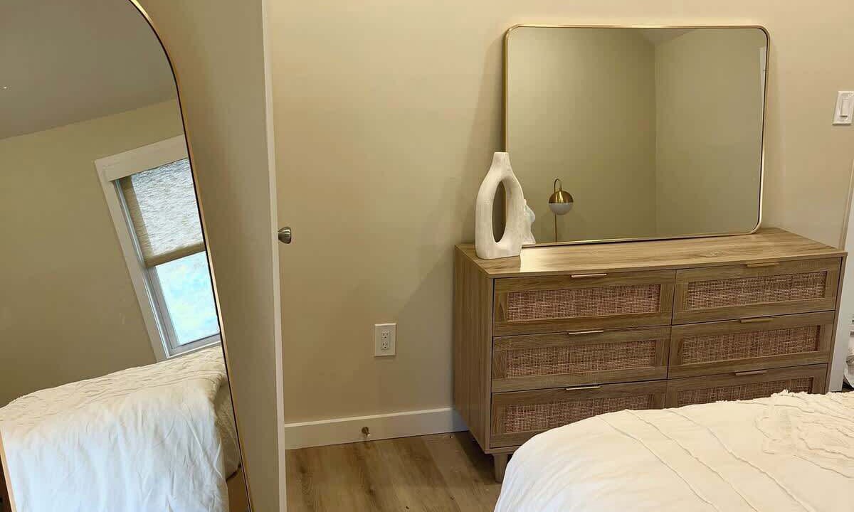 Photo of Bedroom in Wall