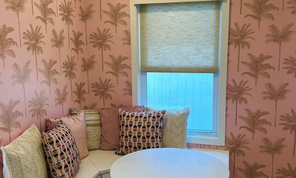 Photo of Others in Wall