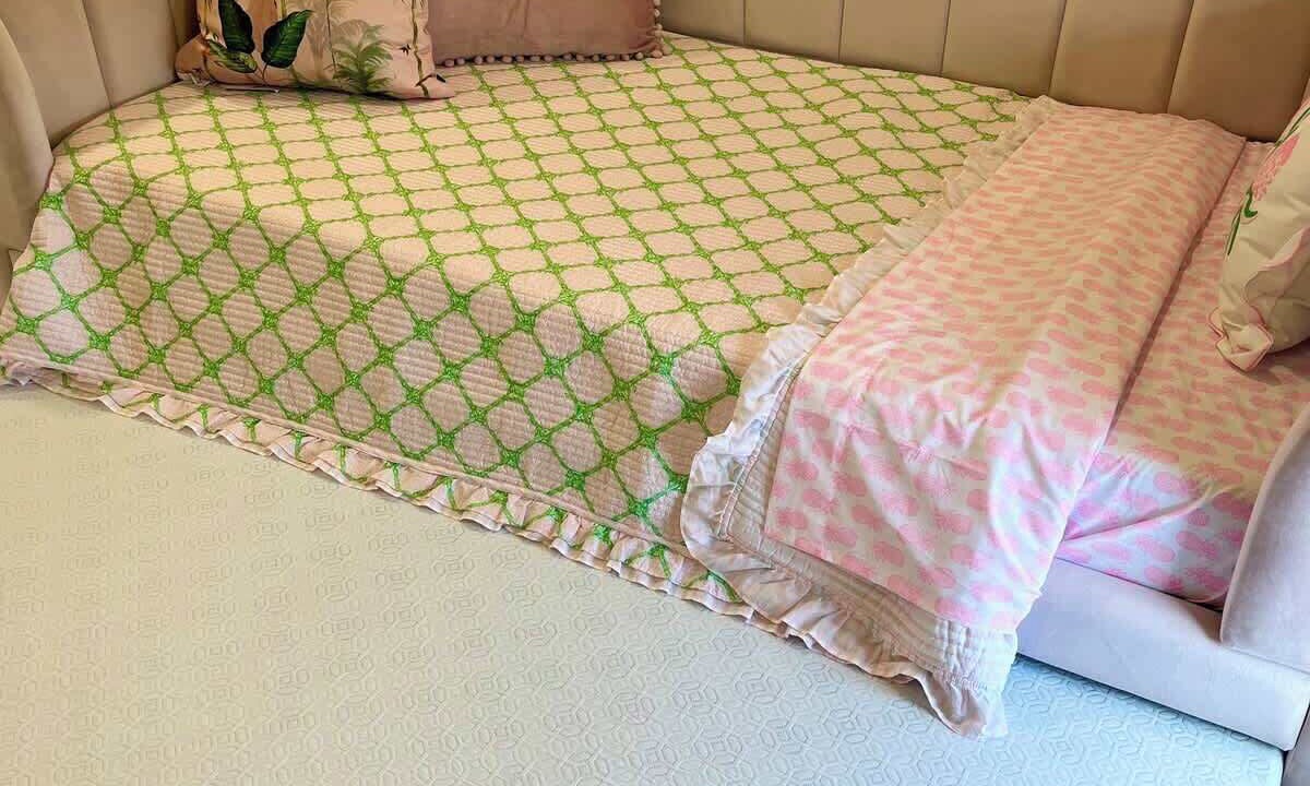 Photo of Bedroom in Wall