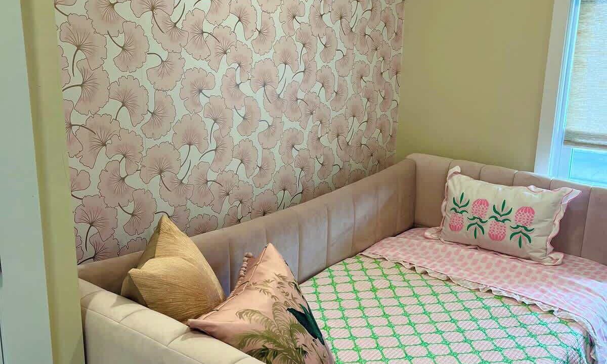 Photo of Bedroom in Wall