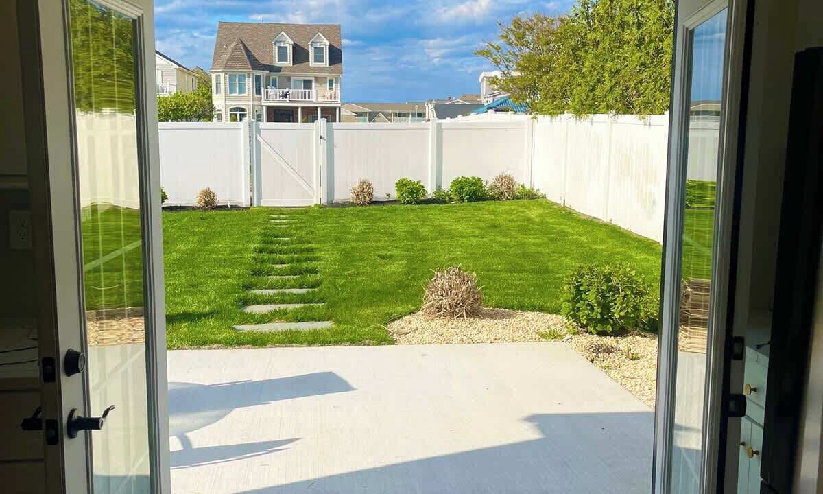 Photo of Others in Wall