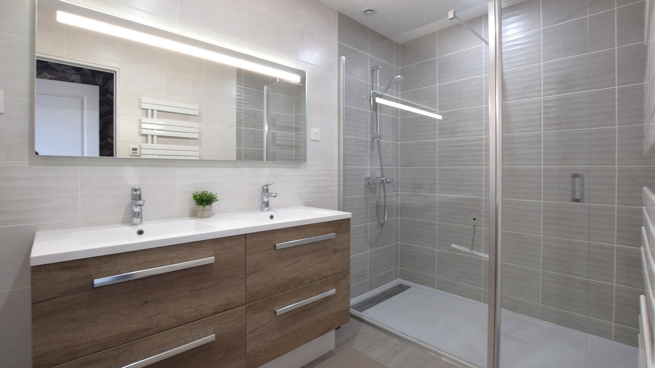 Photo of Bathroom in Creances