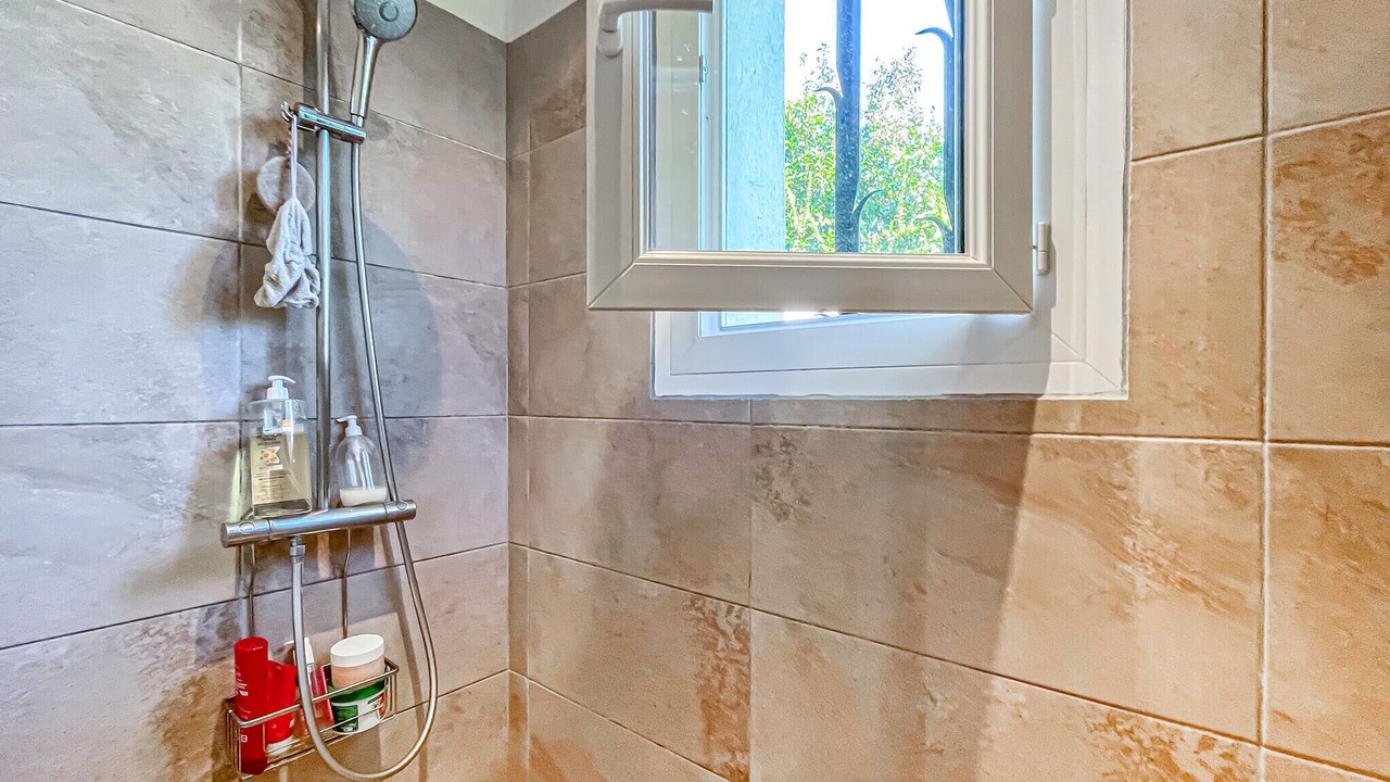 Photo of Bathroom in Cabannes