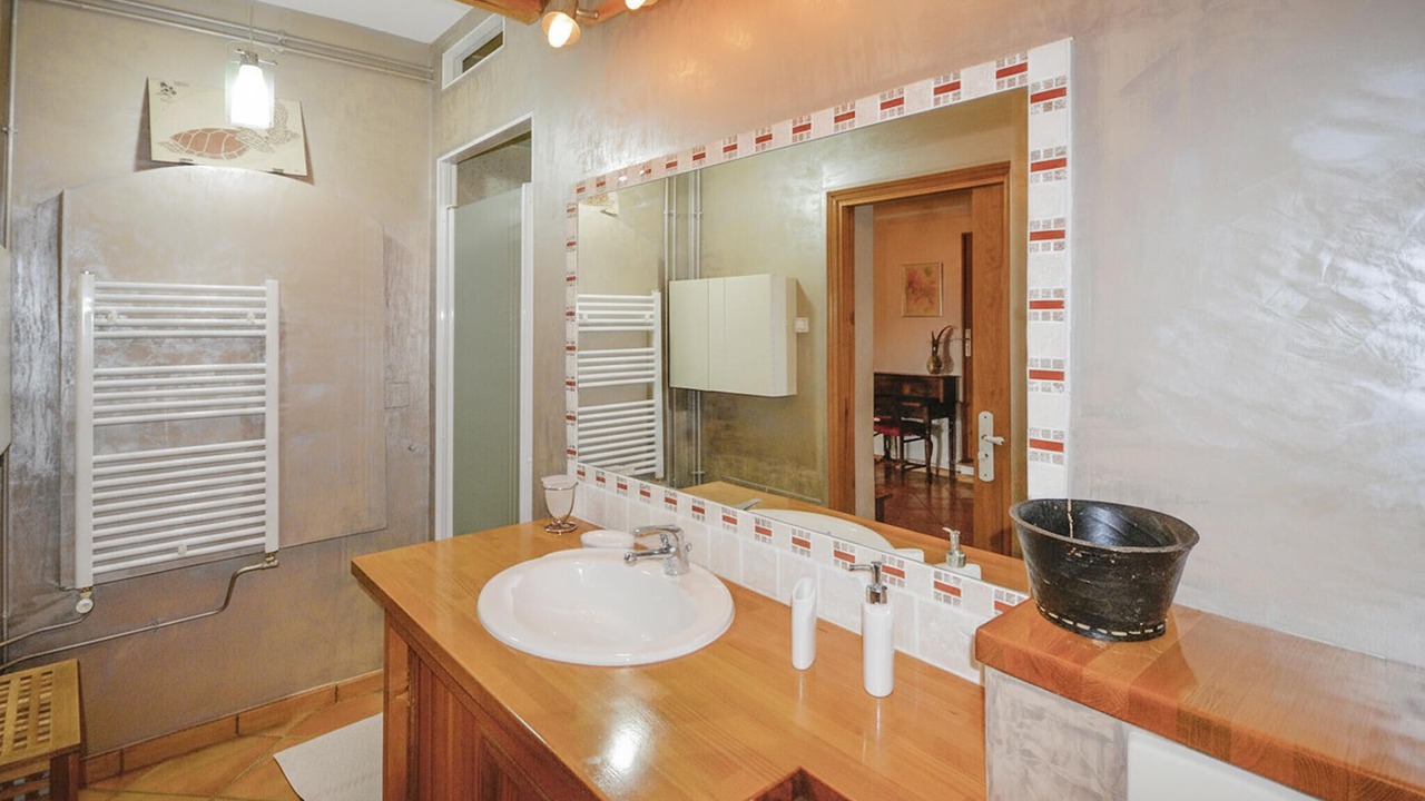 Photo of Bathroom in Sollies-Toucas