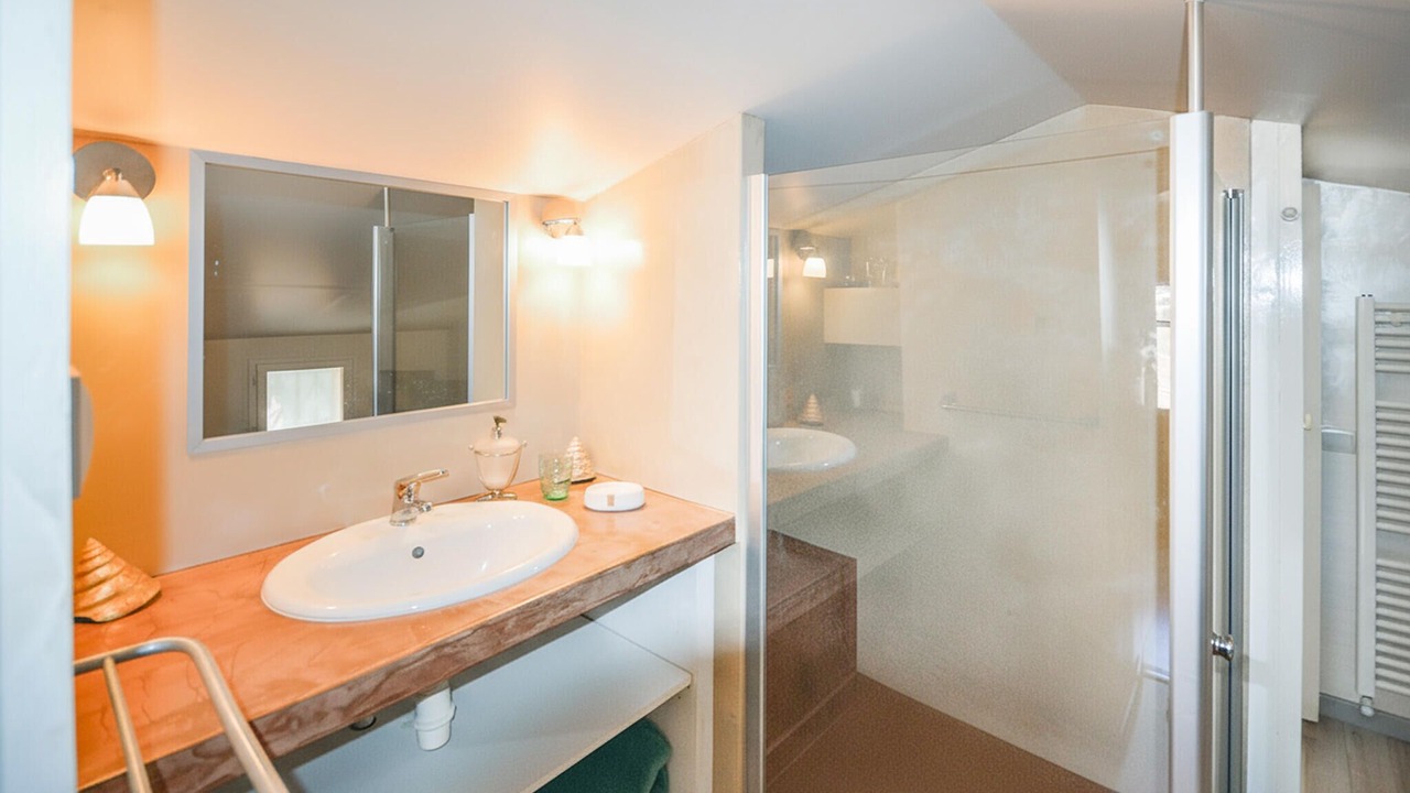 Photo of Bathroom in Sollies-Toucas