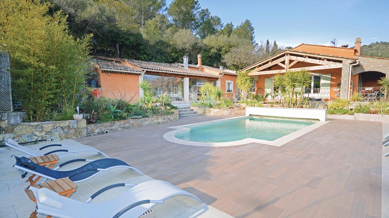 Photo of Outdoor in Sollies-Toucas