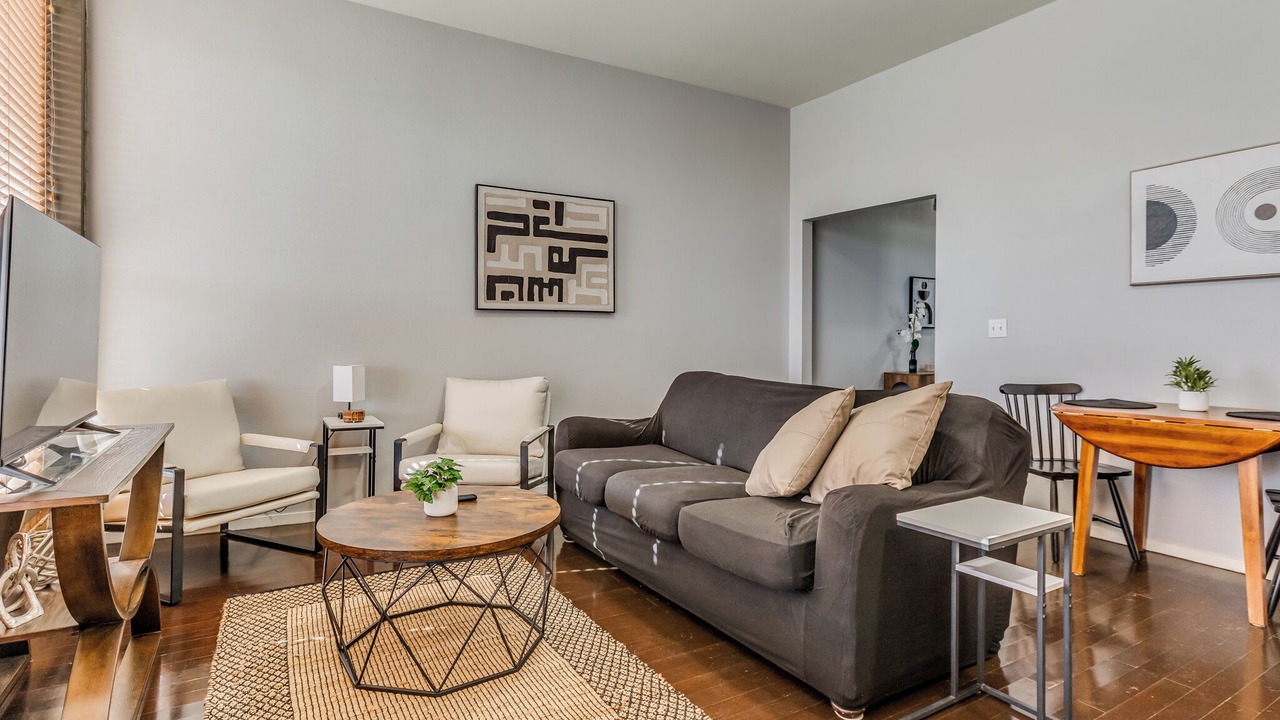 Photo of Livingroom in Bartlesville