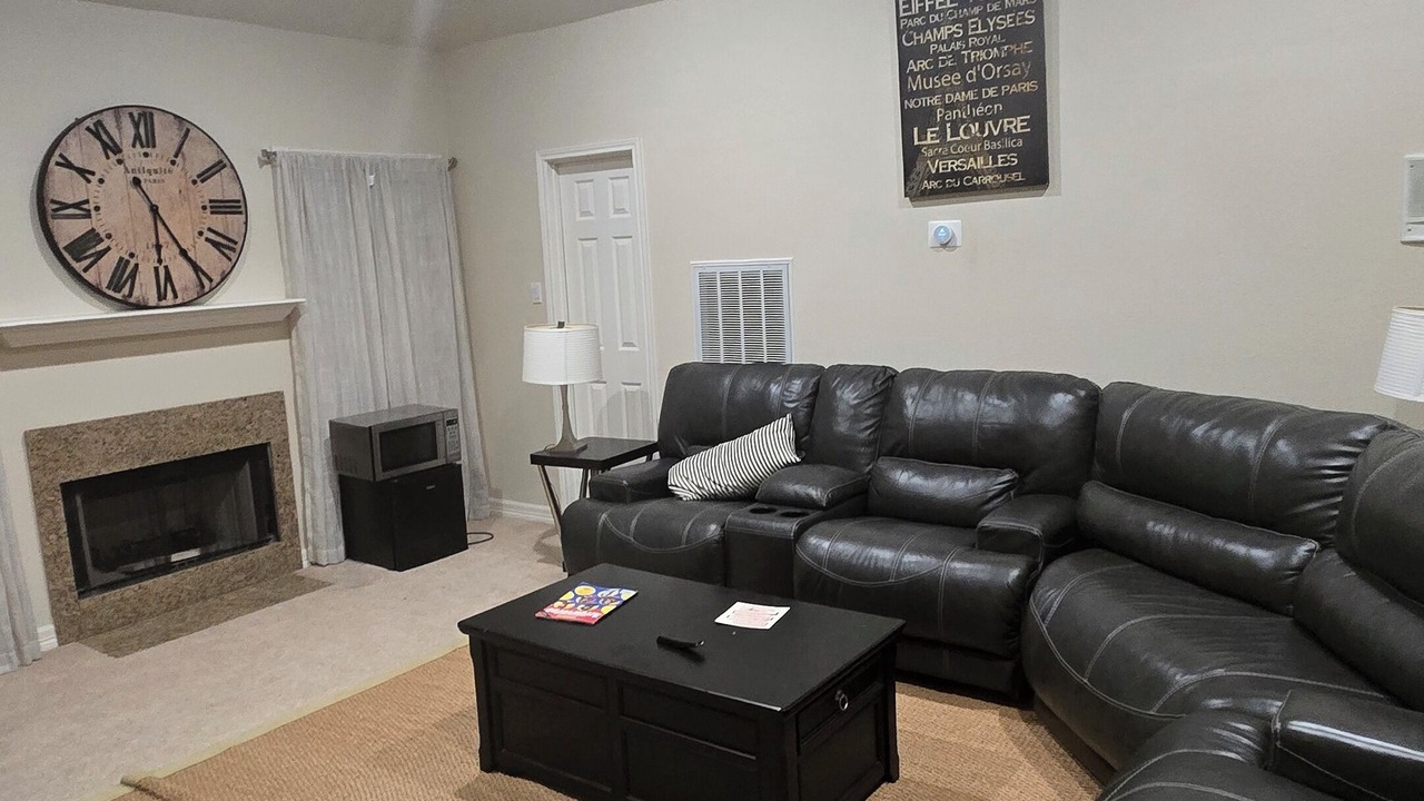 Photo of Livingroom in MacGregor