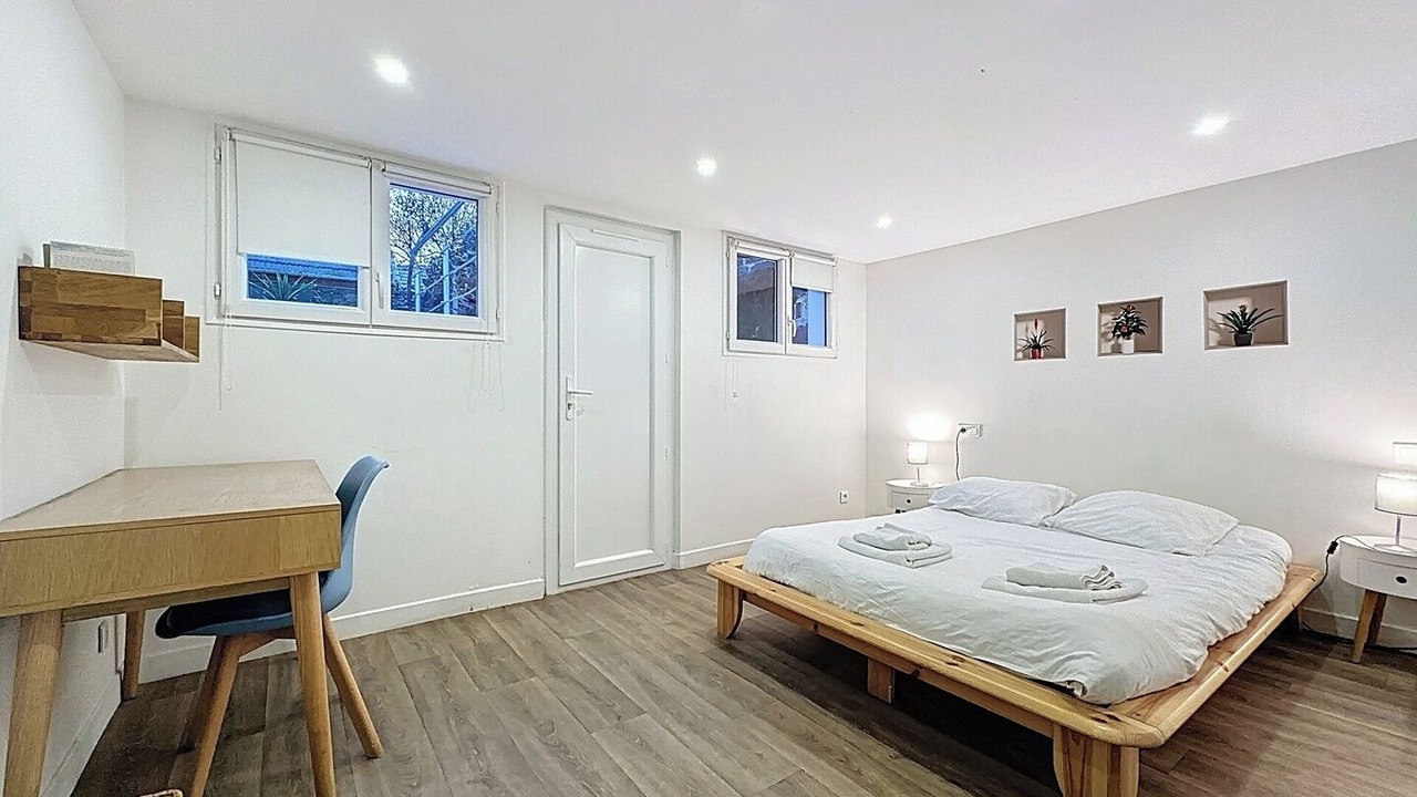 Photo of Bedroom in Saint-Denis