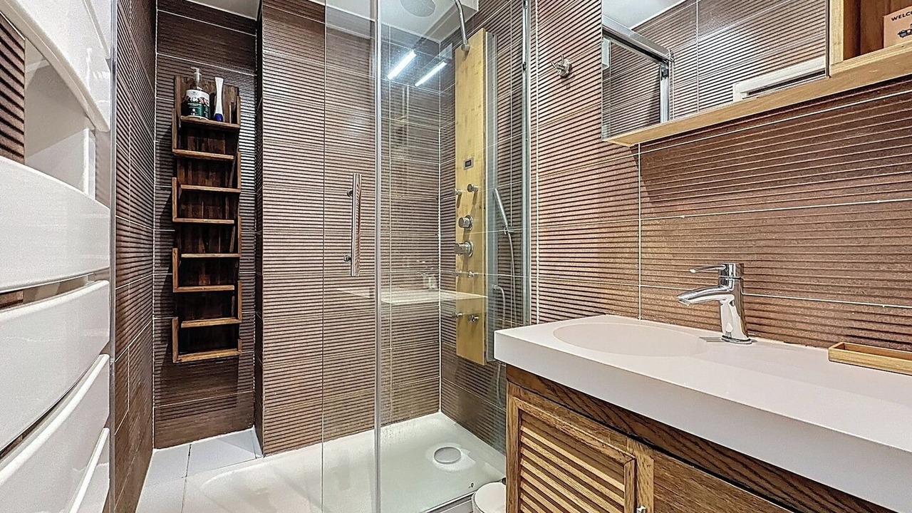Photo of Bathroom in Saint-Denis