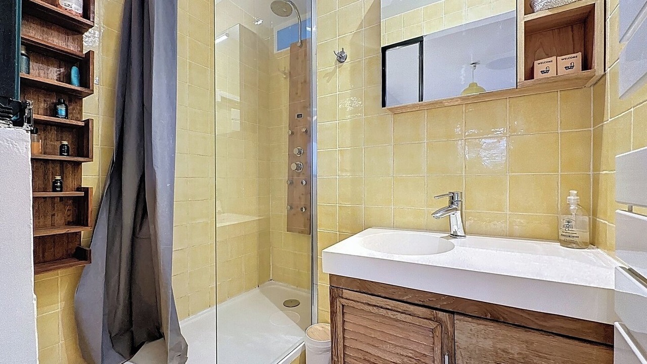 Photo of Bathroom in Saint-Denis