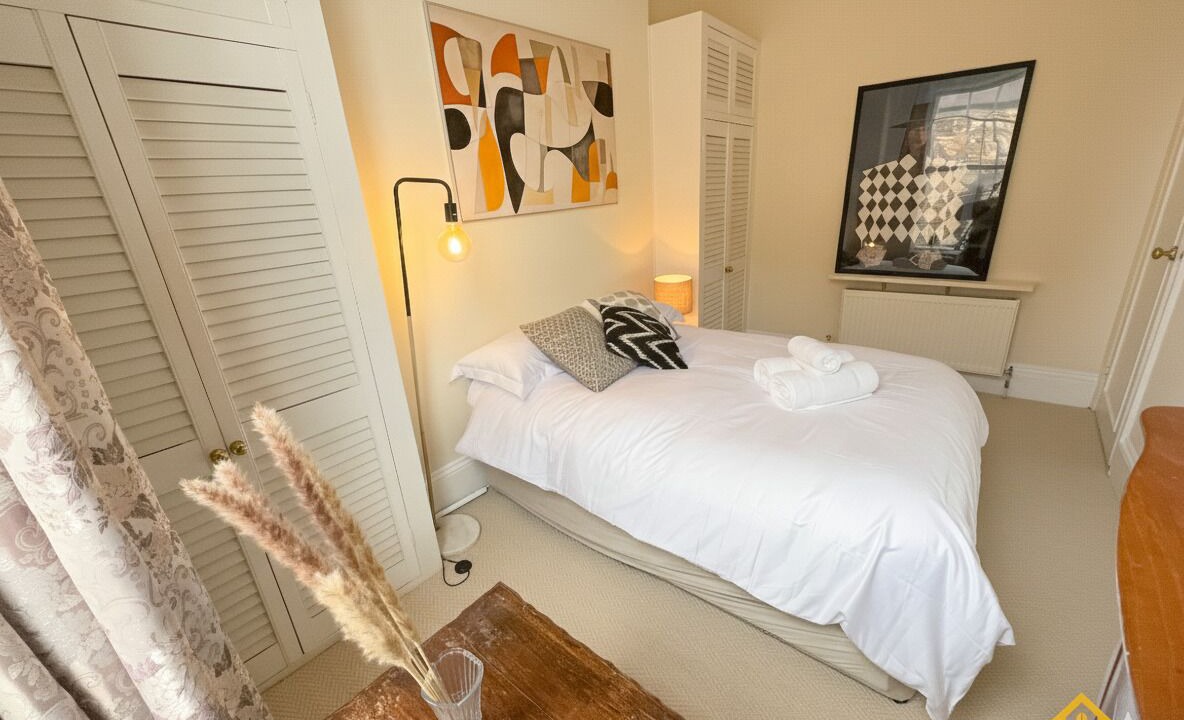 Photo of Bedroom in Holland Park