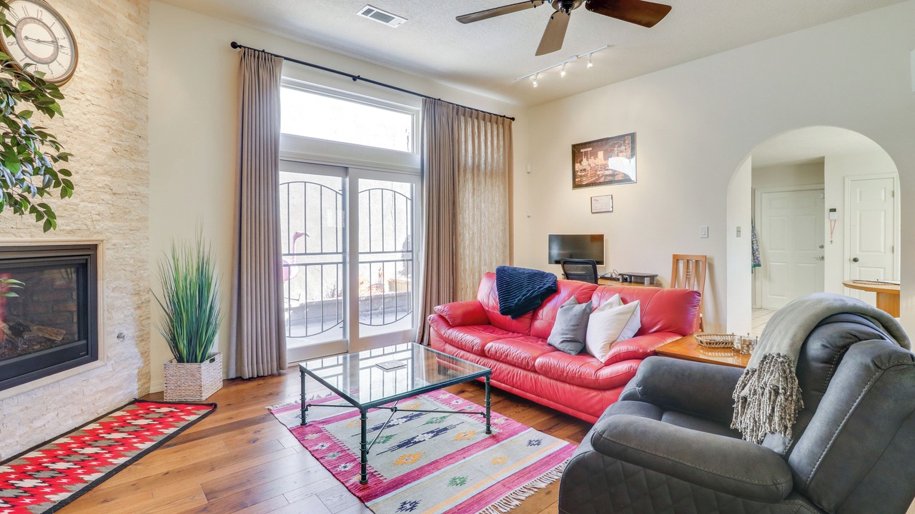 Photo of Livingroom in Northeast Heights