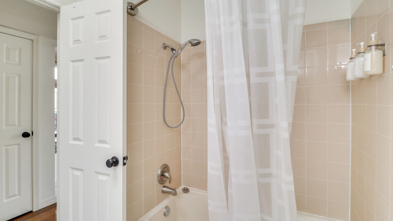 Photo of Bathroom in Northeast Heights