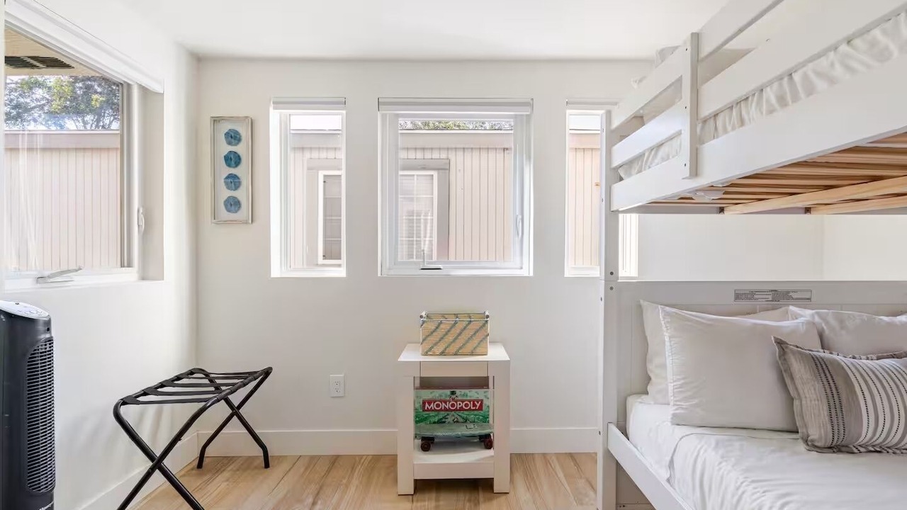 Photo of Bedroom in South Mission Beach