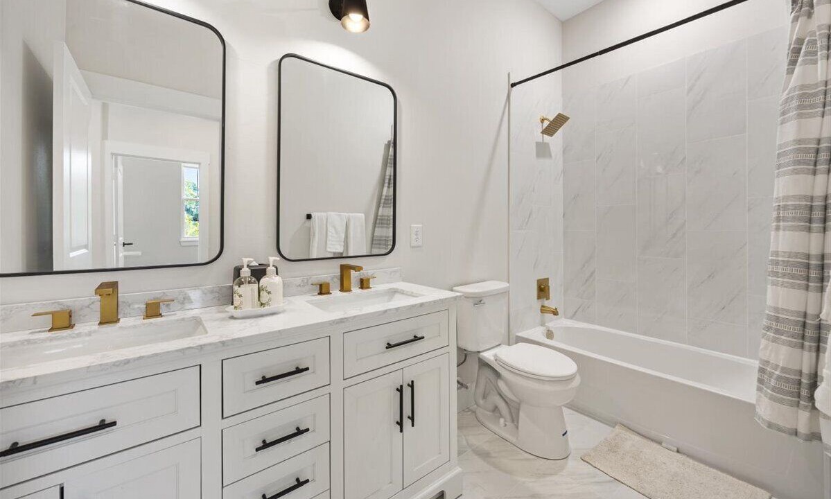 Photo of Bathroom in Cedar Crest