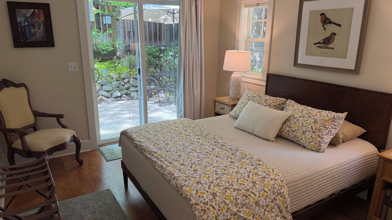 Photo of Bedroom in Ashland