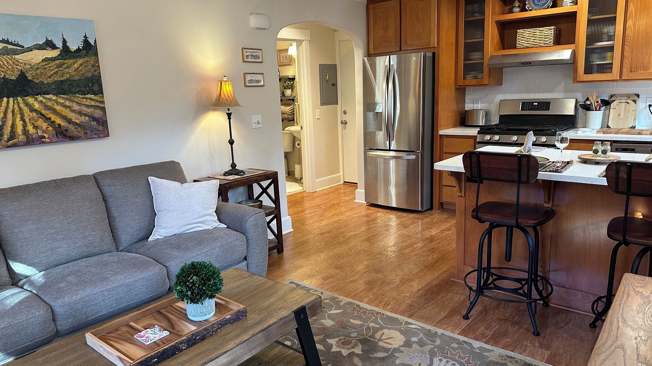 Photo of Livingroom in Ashland