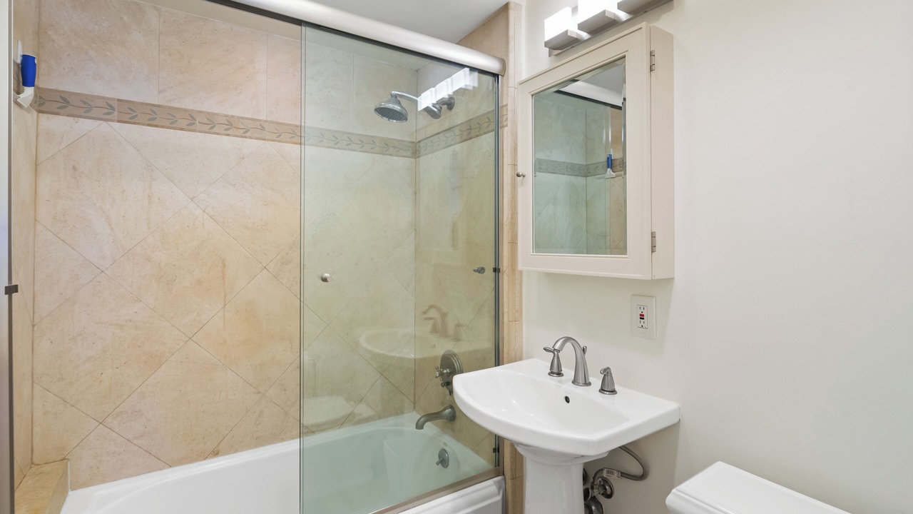 Photo of Bathroom in Ocean Park