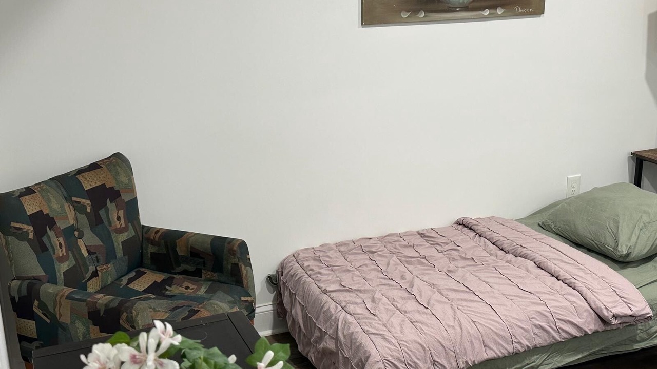 Photo of Bedroom in Aspen Hill