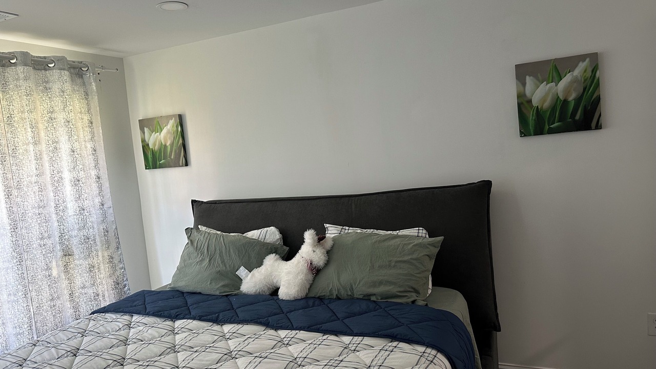 Photo of Bedroom in Aspen Hill