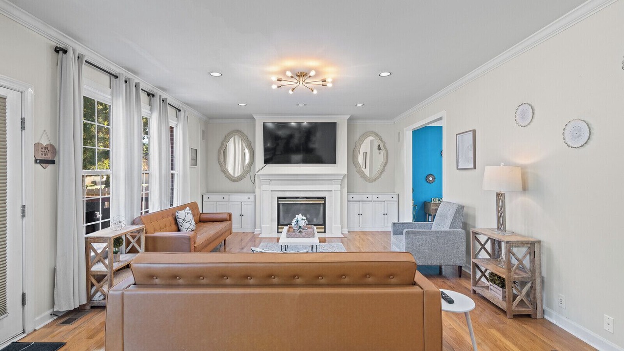 Photo of Livingroom in Newport News