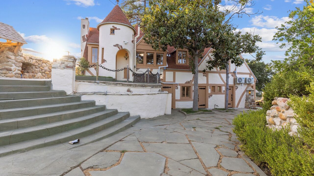 Photo of Outdoor in Newhall