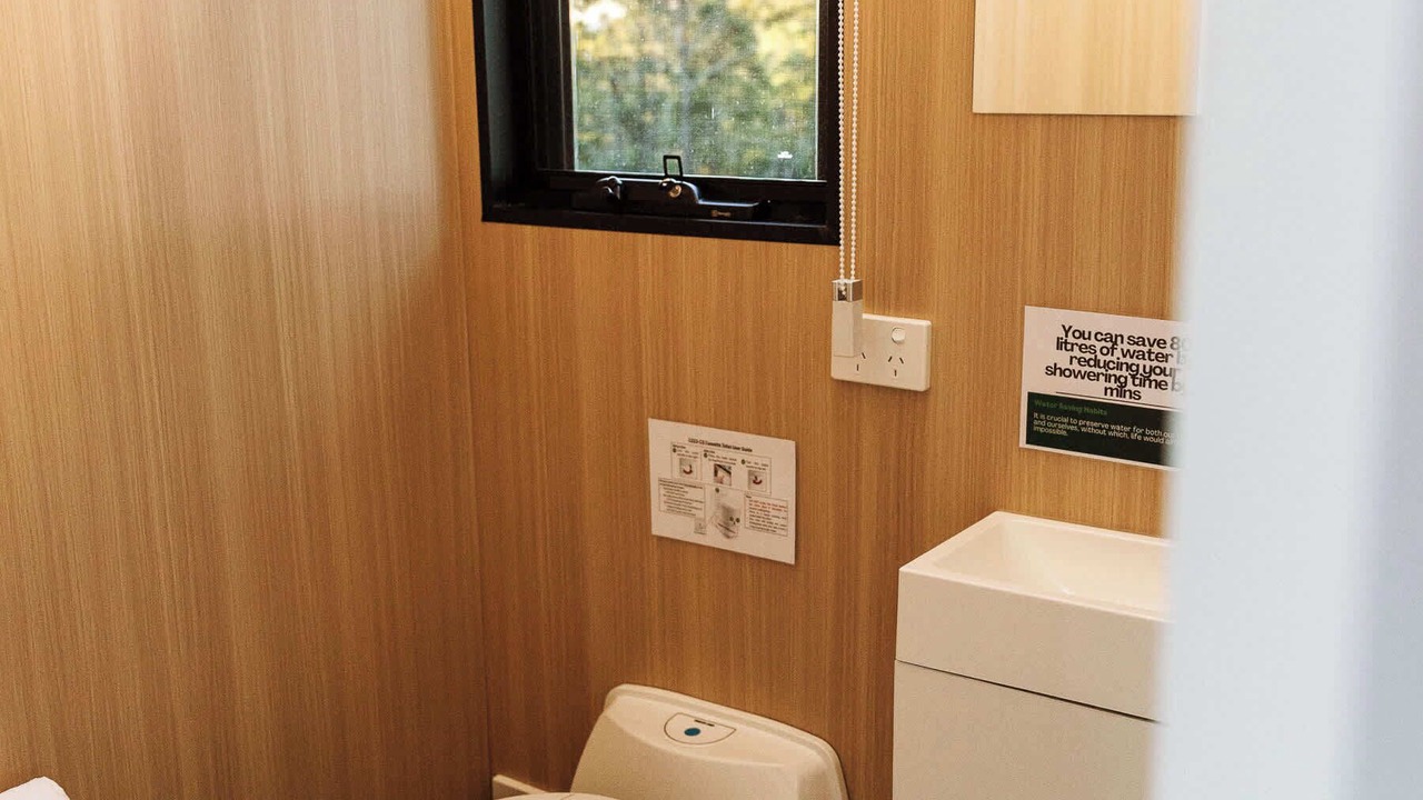 Photo of Bathroom in Rainbow Flat