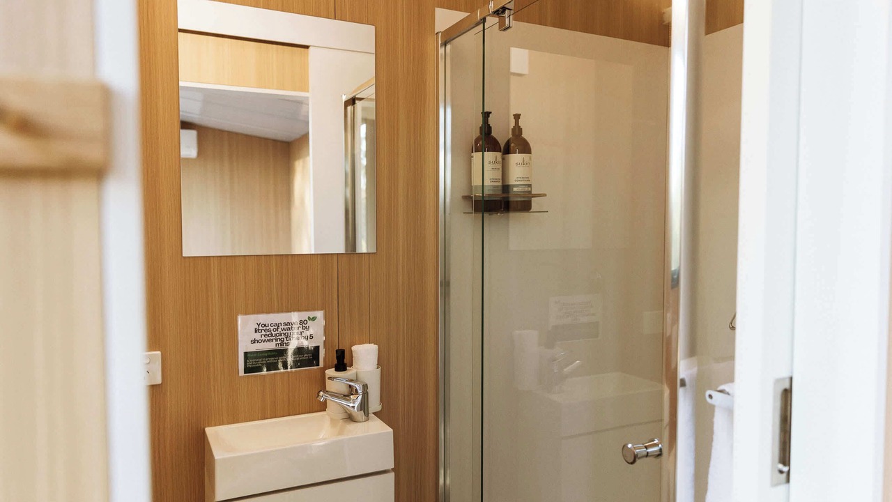 Photo of Bathroom in Rainbow Flat