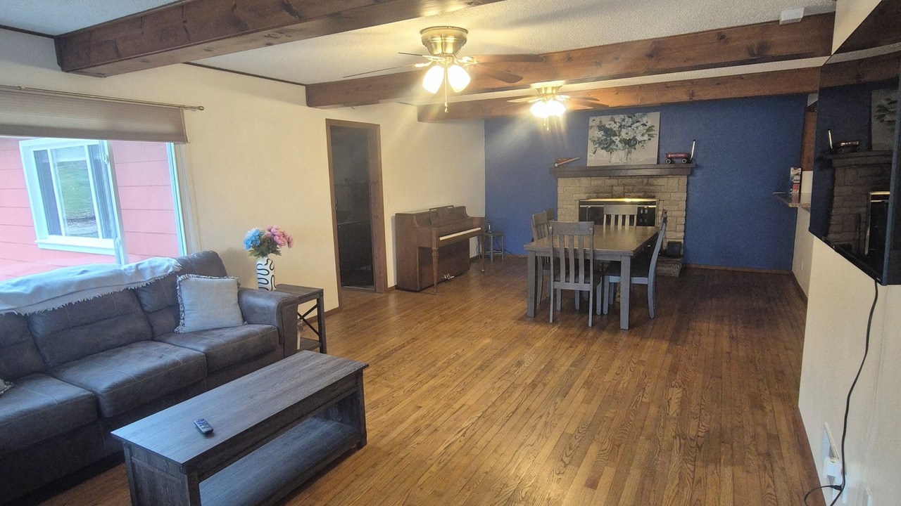 Photo of Livingroom in Ironton
