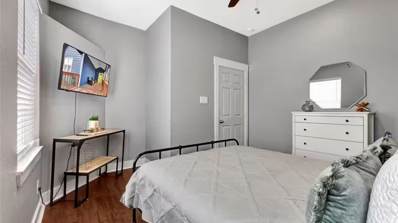 Photo of Bedroom in Greater East End