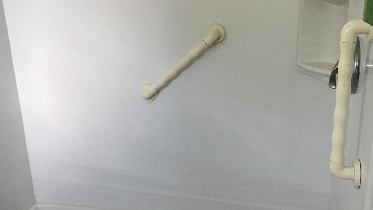 Photo of Bathroom in Cloverleaf