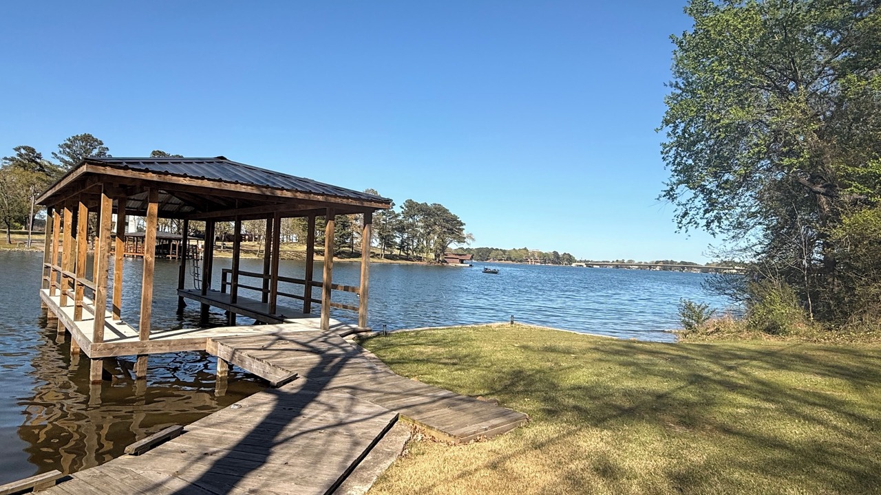 Photo of Others in Lake Hamilton