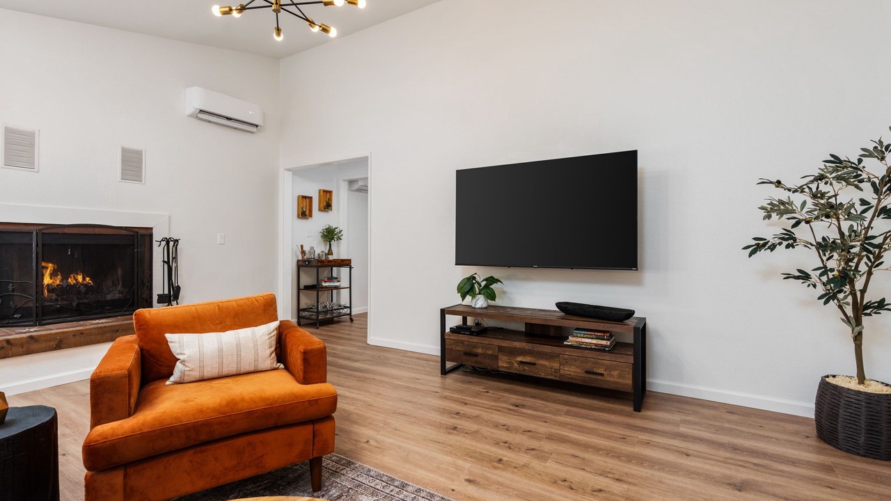 Photo of Livingroom in Sugar Pine
