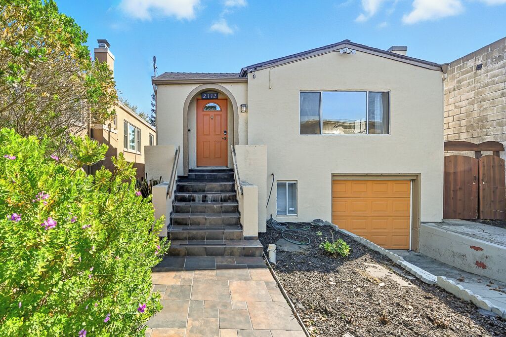 Photo of Outdoor in Upper Telegraph