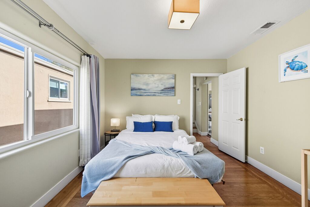 Photo of Bedroom in Upper Telegraph