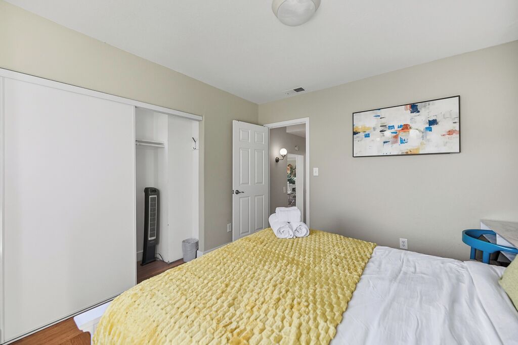 Photo of Bedroom in Upper Telegraph