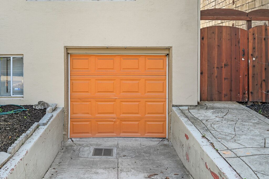 Photo of Outdoor in Upper Telegraph