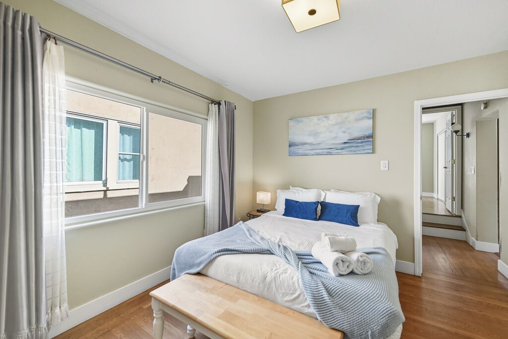 Photo of Bedroom in Upper Telegraph