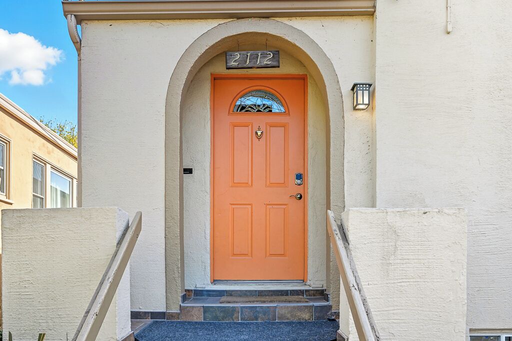 Photo of Outdoor in Upper Telegraph