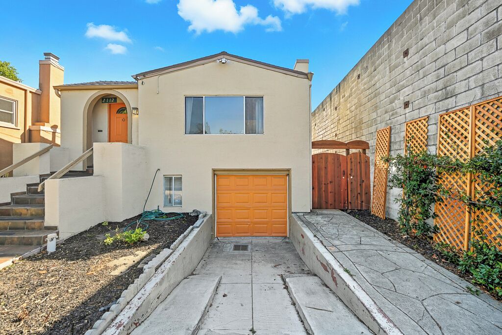 Photo of Outdoor in Upper Telegraph