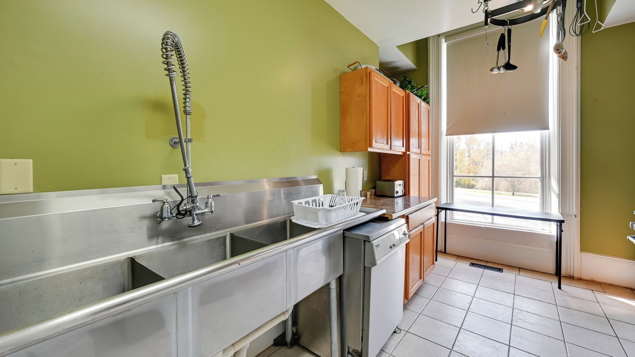 Photo of Kitchen in Falls of Rough