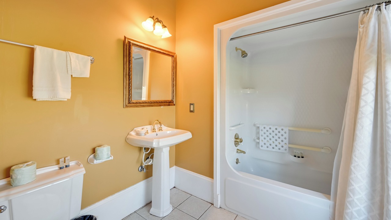 Photo of Bathroom in Falls of Rough