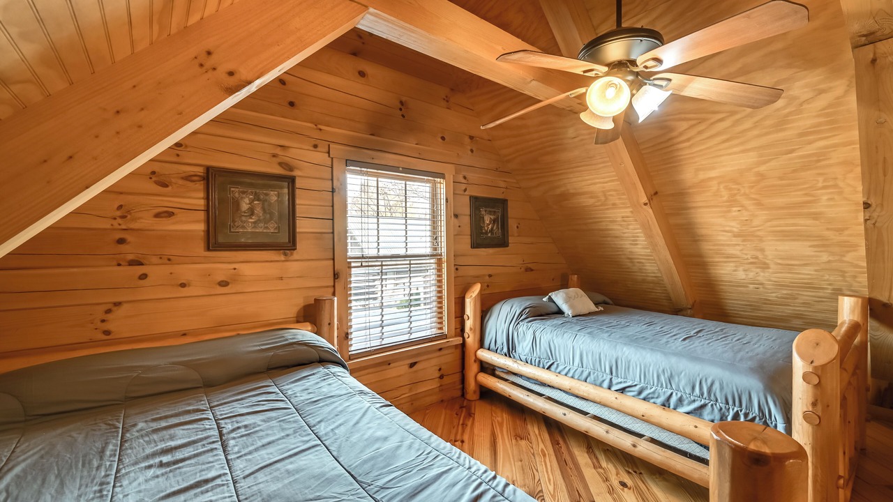 Photo of Bedroom in Falls of Rough