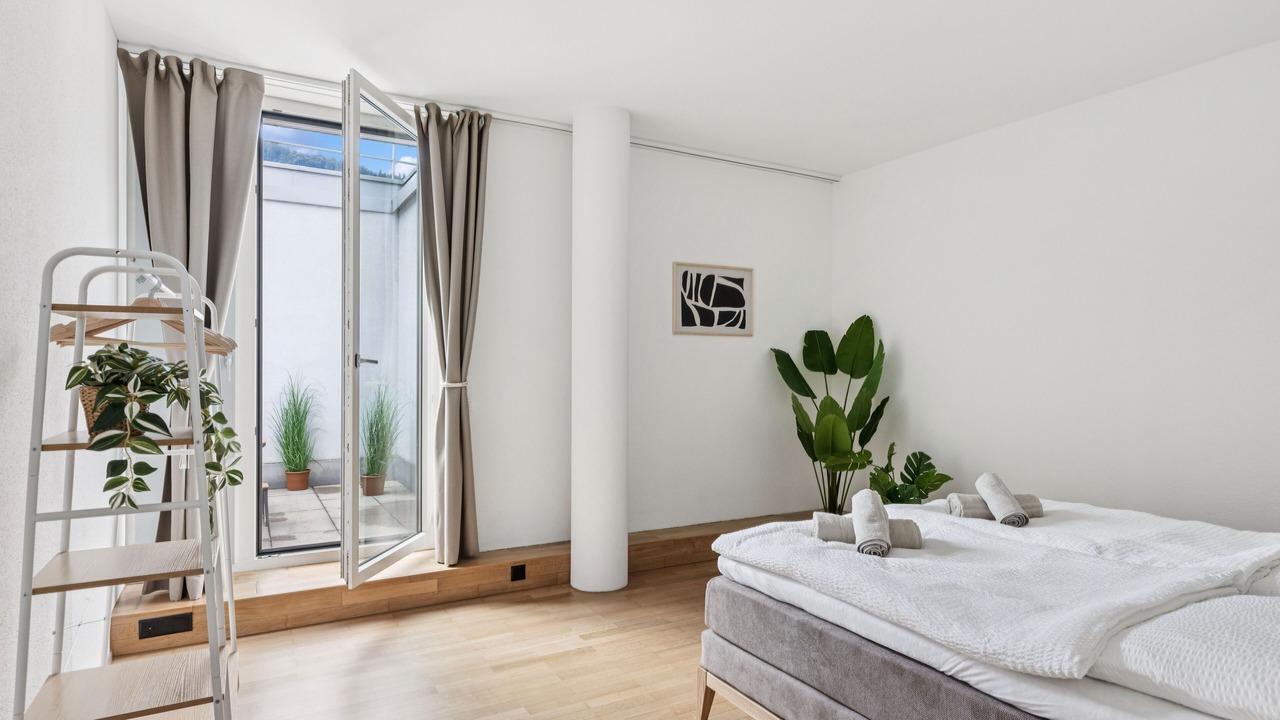 Photo of Bedroom in Root