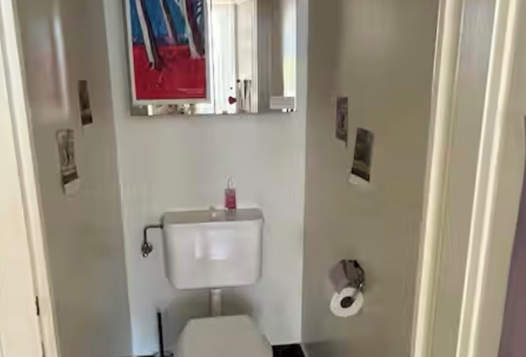 Photo of Bathroom in Miremont