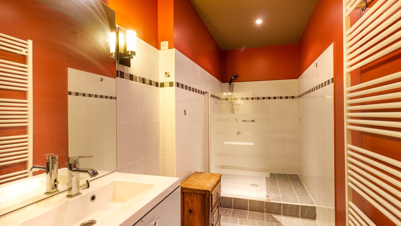 Photo of Bathroom in Bourdeilles